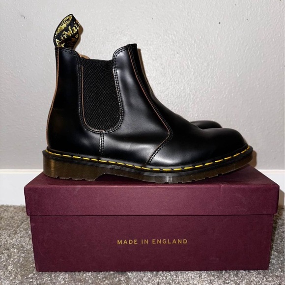 Women’s 11 Doc Martens - Picture 1 of 5